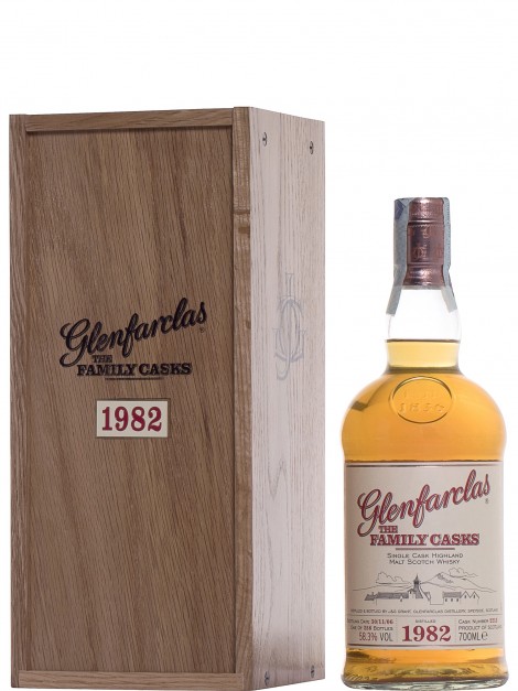 Glenfarclas 1982 Family Casks Refill Sherry Hogshead Cask.2213